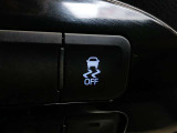 VSC(滑りやすい路面での横滑りを抑え車両の安定性を保つための機能)搭載ですが、雪道などから脱出する時はOFFすると脱出しやすくなる場合があります