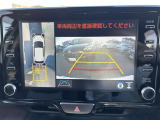 前後左右のカメラで車庫入れも安心