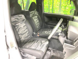 運転席シート廻りは使用感も少なく、良好な状態となっています。丁寧に使われていたことがよくわかりますね。