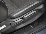 ◆シートハイトアジャスター◆運転席を上下に高さ調節ができます!運転ポジションを体格に合わせてシート調整できます。