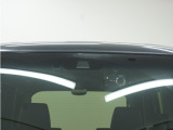 ◆Honda SENSING◆ カメラ等装置で精度の高い検知能力を発揮、安全運転を支援します。ステアリング上のコントローラーに注目!