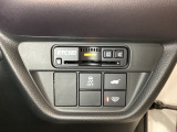 ETC2.0がついています。高速道路の料金所の通過も楽々です。Hondaセンシング用の、VSA(ABS+TCS+横滑り抑制)解除なども装備しています。