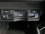 【ETC2.0】ETCカードを挿入すれば料金所はノンストップで通過できます。高速道路の情報提供サービスを利用できます