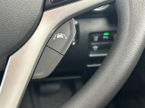 【 レーンアシスト 】走行中に居眠り・わき見等で不意に車線を横切った場合、警報やハンドルへの振動などで危険を教えてくれます♪