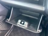 車検証を入れて置くのに便利なグローブボックス☆