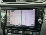 【日産純正の大画面ナビゲーション!】遠くへのお出かけする際の心強い味方です!自車位置の確認はもちろん、Bluetooth接続や機能も充実。大きな画面で各操作もしやすく安心です。