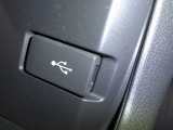 便利なUSBジャックも付いています。