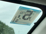次回の車検日になります。こちらのステッカーをご確認ください。