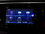 フルセグTV搭載。CD/DVD再生、Bluetoothオーディオに対応しています。