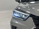 LEDヘッドライトとADB(アダプティブドライビングビーム)付で、夜間走行時の安心感が違います!