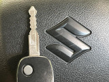 【キーレス】少し離れた場所からでもボタン一つでドアの開錠・施錠ができるのでとっても便利!ドアの鍵穴周りに傷をつけることもありません♪
