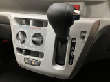 ご納車までに、弊社サービススタッフによる点検整備を行い、バッテリー、エンジンオイル、オイルエレメント、ワイパーゴムを交換し、ブレーキを分解、摩耗等を確認、必要であれば交換、安心してお乗りいただけます!
