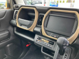 【フロントシート】高めのヒップポイントで見晴らしが良く、運転もしやすいですよ♪