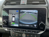 空から車を見たような「アラウンドビューモニター」!車の周りが一目で確認できるので、小さなお子様や障害物があっても安心して乗ることができます。