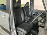 【運転席・助手席】内装ルームクリーニング済みです。しっかり綺麗にしていますので、是非、お確かめください。車に自信があるからこそ、是非一度ご来店頂き内外装も見てもらえると幸いです。