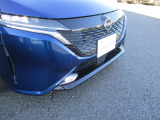 『LEDヘッドライト』通常のハロゲンライトに対して発光部分の発熱を抑えることで省電力につながる技術です。デザイン性も自由度が高いため、今後クルマのヘッドライトはLEDが主流になります☆