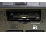 高速道路走行の料金所をノンストップで通過できるETCを装備!※ ETCカードのお申し込みも当社にお任せ下さい!