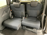 【スライドシート】後席にもスライド機構があることで、細やかに荷室スペースを確保!日常の様々なシーンに対応します♪