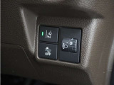 ◆VSA◆横滑り防止装置が装備されています。コーナーリング時の横すべりを抑える機能と、車両の急激な挙動変化を抑える機能で、安定した走行を実現しています。運転に安心とゆとりが出来ます。