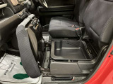■POINT■写真で見るよりも現車を 現車をみると写真で見ていたイメージとは少し違う部分もございます。また写真ではわからなかった車の魅力にも気づくことができるので、ぜひご来店ください!