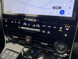 冬場に嬉しい運転席、助手席シートヒーター付きでポカポカ