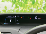 視認性の高いメーターパネルは、運転に必要な情報を的確にドライバーへ伝達。落ち着いた雰囲気で運転に集中できます。