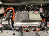 ホンダスタッフがしっかり整備して保証付きにてお渡し致します。エンジンルーム&室内ルームともにクリーニング済みで清潔です。快適なドライブをお楽しみください。