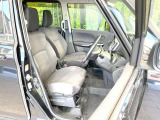 運転席シート廻りは使用感も少なく、良好な状態となっています。丁寧に使われていたことがよくわかりますね。
