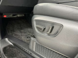 パワーシート搭載。微妙な調整が手軽にでき、ピッタリのポジションで運転することが可能です。