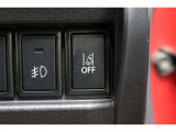 車線逸脱をブザーやディスプレイ等でお知らせします。