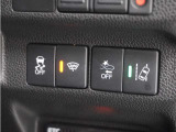 ◆VSA◆横滑り防止装置が装備されています。コーナーリング時の横すべりを抑える機能と、車両の急激な挙動変化を抑える機能で、安定した走行を実現しています。運転に安心とゆとりが出来ます。