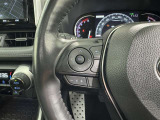 ステアリングスイッチ装備!運転しながら手元でオーディオの操作などができます。