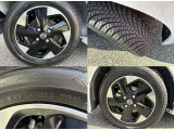 純正アルミホイールでタイヤサイズは155/65R14です。