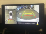 バックモニター付きで車庫入れもラクラク♪