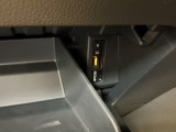 【ETC車載器】高速道路の料金所を、止まらずスムーズに通過。小銭を用意する手間も、窓を開けるわずらわしさもありません。遠出をグッと身近にしてくれる快適ドライブの必須アイテムです。