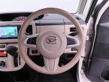 【ステアリングスイッチ】運転中、前方から目線をそらすことなく、オーディオ等の操作が可能な便利機能!安心&快適なドライブを演出してくれます♪