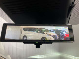 【スマートルームミラー】ルームミラー上に車体後方カメラの映像を映し出すことで車内定員、荷物状況に影響をうけません★