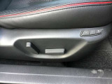 運転席10Wayパワーシート&ドライビングポジションメモリー機能(シート位置・アクティブドライビングディスプレイ・ドアミラー角度)