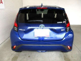 バックカメラが付いているので後方確認が非常にしやすいです。今や運転初心者も熟練者も必須装備!