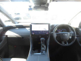見通しのよいすっきりとした視界で、誰でも運転しやすいです。運転のしやすさは疲れにくさにも繋がりますよ♪