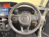 ステアリングスイッチ搭載!手を離さずに手元のスイッチで操作が可能。運転中、視線をそらさなくても操作ができて安全です!