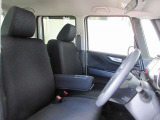 清潔で広々した座席です。是非、現車を見て体感してみてください。