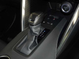 電動パーキングブレーキ・ブレーキホールドを装備してます。ホールド機能は信号待ちが多い一般道で疲労軽減になり、大好評です!