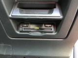 ETCが装着されています。再セットアップ後高速道路の料金所をノンストップで通過できて大変便利です。