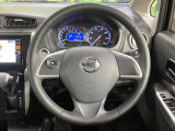 【純正革巻きステアリング】上質な革を使用することで、手にしっかり馴染みとても運転しやすいハンドルです♪
