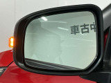 【ドアミラー鏡面】雨天時の視界を確保する親水鏡面や、夜間後続車のヘッドライトの眩しさを軽減するブルー鏡など様々な種類があります。ご希望などあれば、是非ご相談ください。