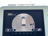 鮮明な映像で後方状況をしっかり確認。駐車時の安全性を高め、狭い場所でも安心です。運転に自信がない方にもおすすめです。