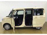 開口部が広く、乗り降りのしやすいお車です