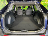【パワーバックドア】スマートキーや運転席のボタンを押すだけでリアゲートが自動で開閉します!荷物を持っている時や、高い位置にあるバックドアを閉める際に便利な機能です♪