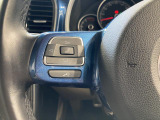 ◆クルーズコントロールにレーダーセンサーを組み合わせ、先行車を測定し設定されたスピードを上限に自動で加減速を行います。一定の車間距離を維持することで、長距離走行でのドライバーの疲労を低減させます。